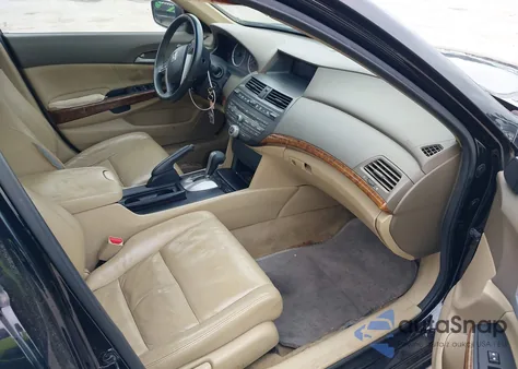 2010 Honda Accord 2.4 Ex-L z USA, uszkodzony, nr VIN 1HGCP2F89AA063175